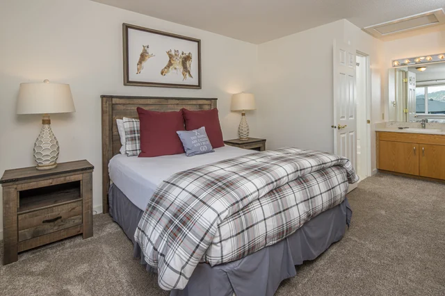 Bedroom 1 image 1