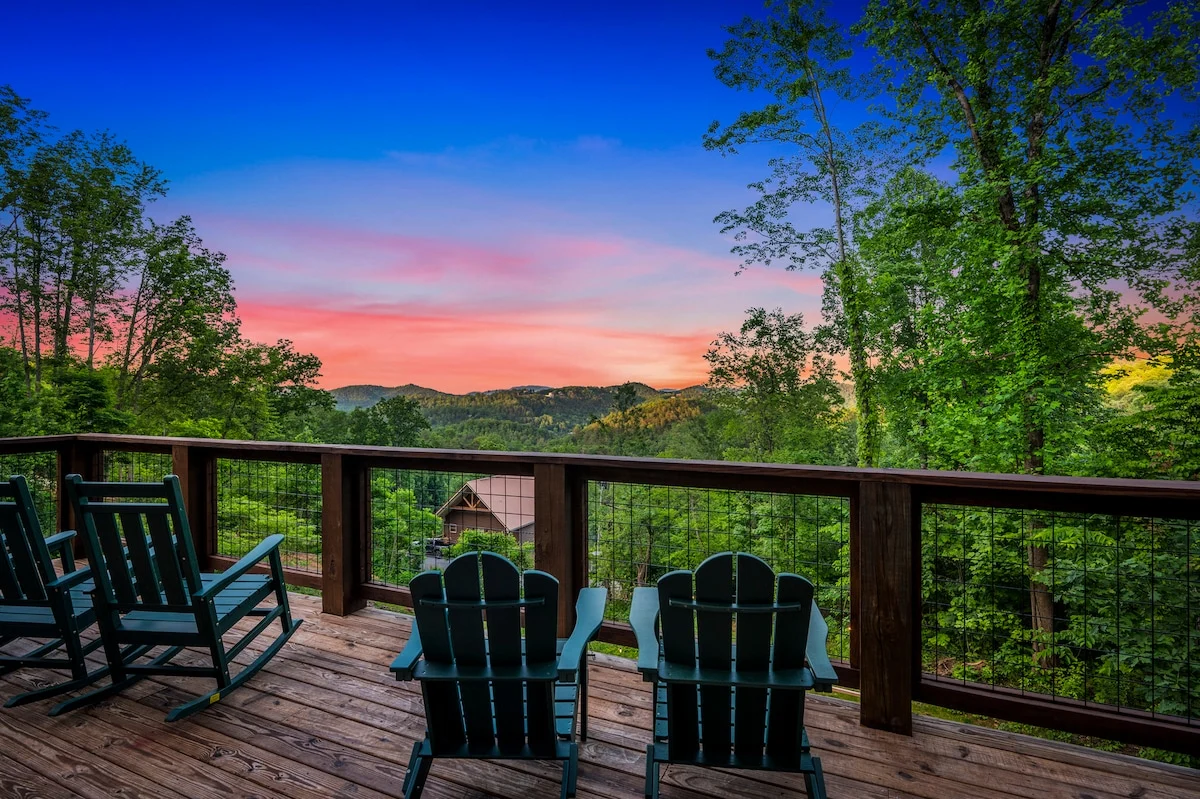 A Chalet Escape: Theater, Arcade & More property photo 4