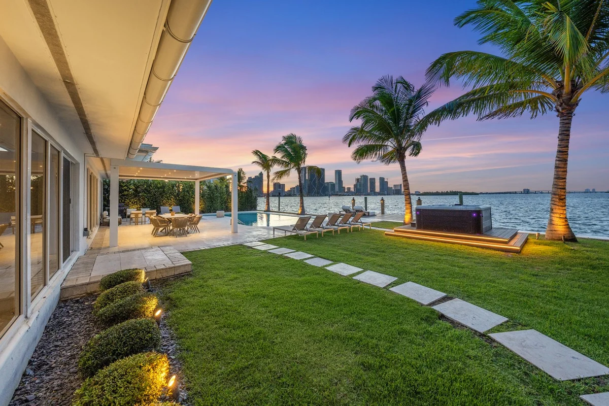 Miami Waterfront Villa w/ Pool, Spa & Sunset Views property photo 5