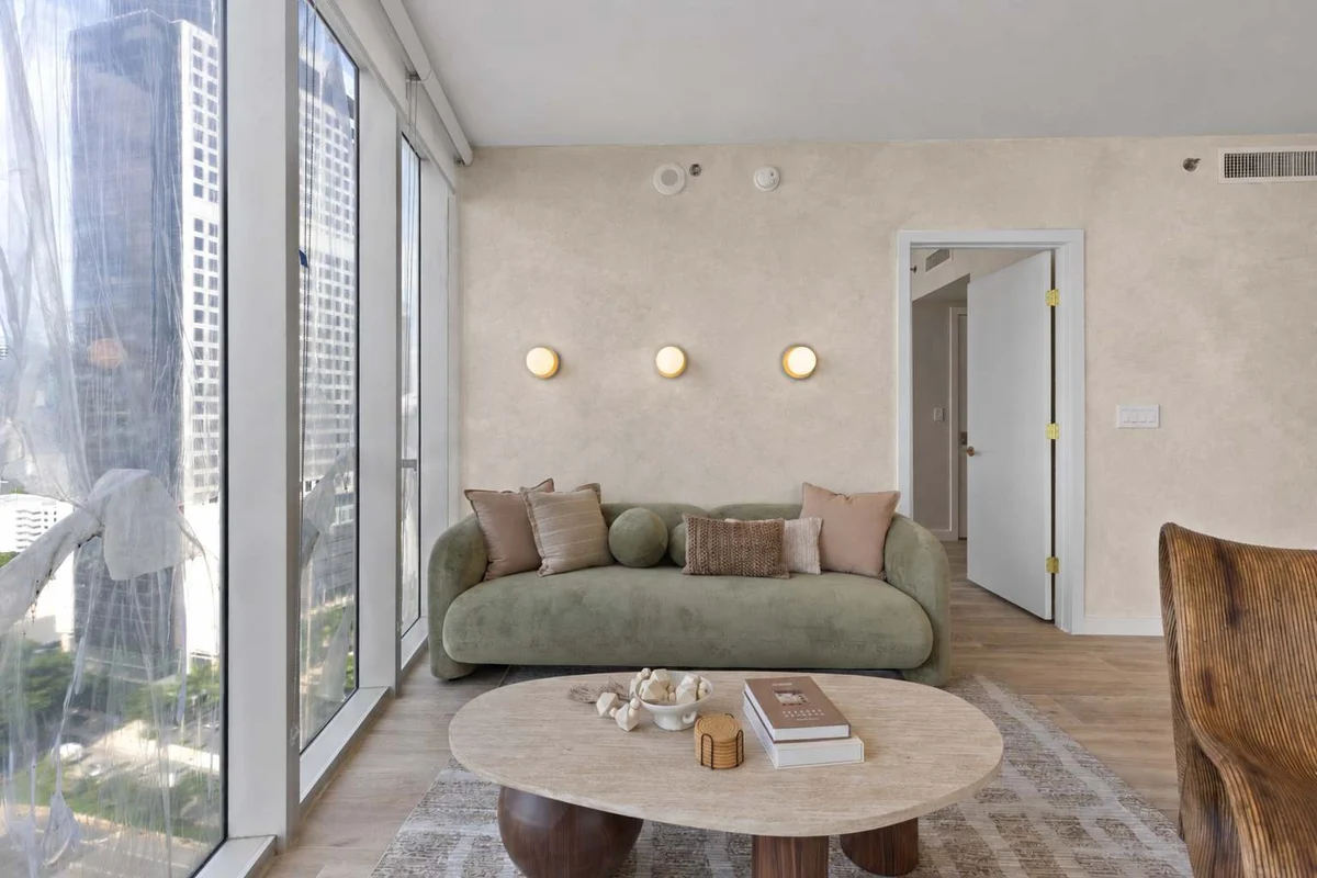 Brickell Towers property photo 5