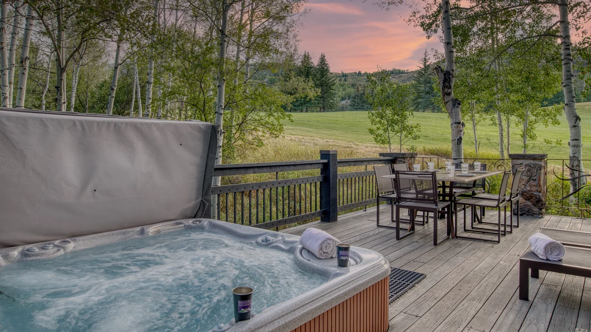 Aspen Glade Retreat property photo 3