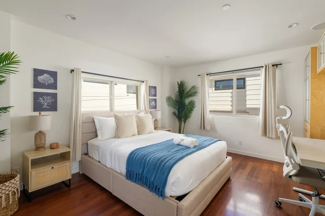 Bedroom 3 image 1