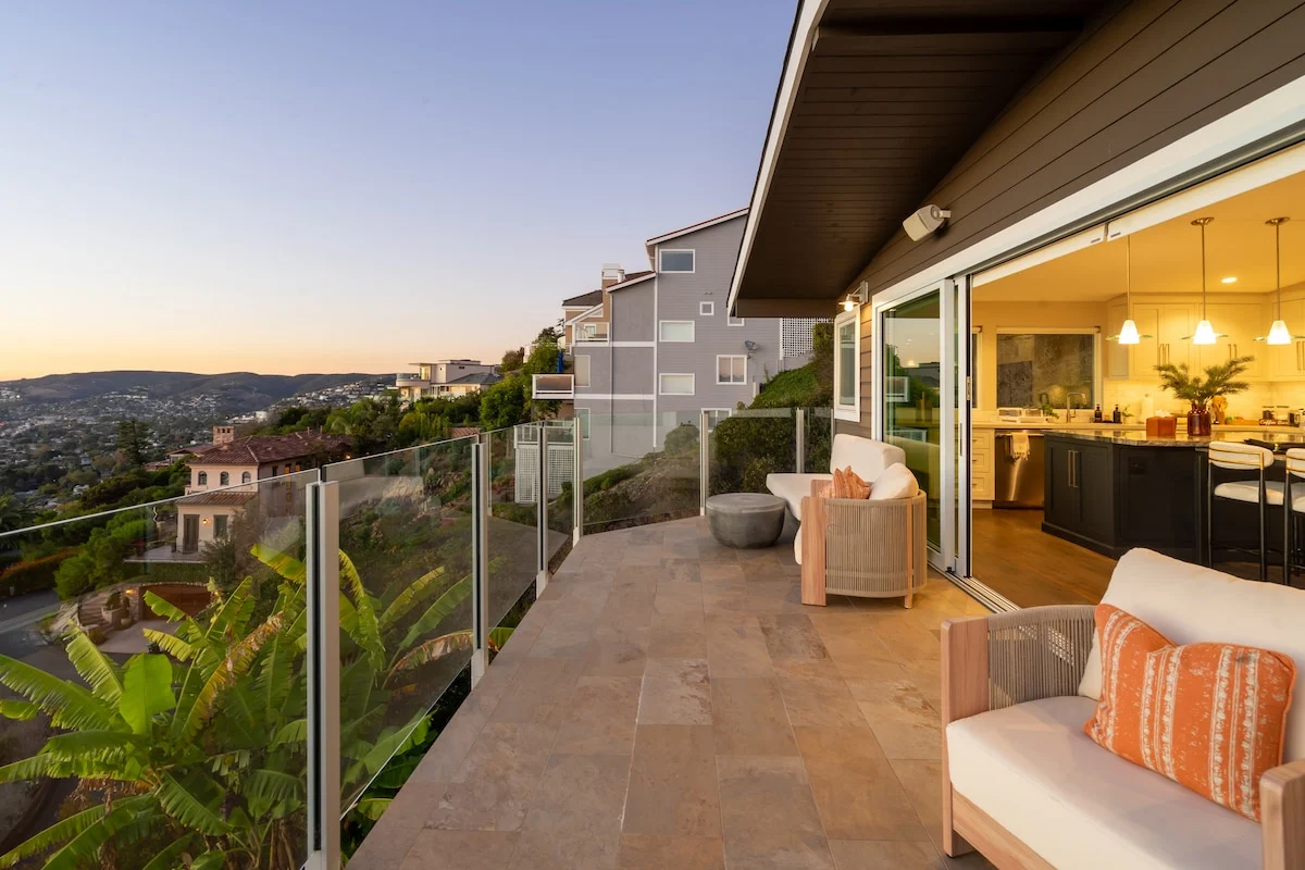 Panoramic LB Views, Hot Tub, Designer property photo 5