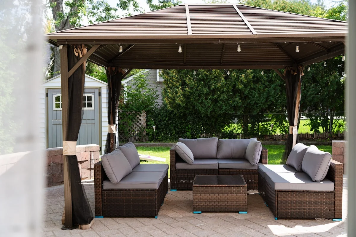 Stylish near ORD: games, yard, firepit, desk property photo 5