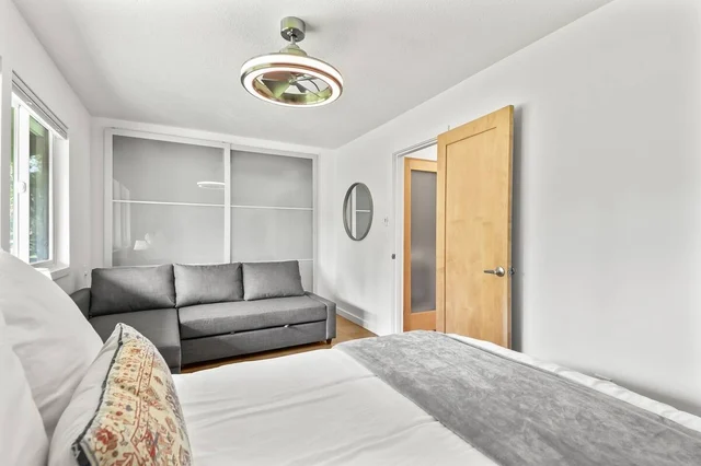 Bedroom 1 image 1