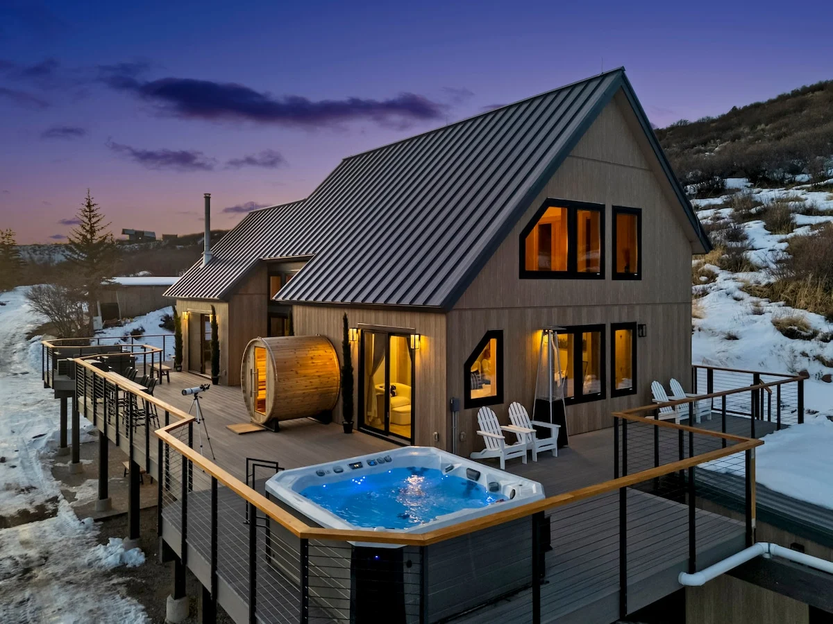 Beautiful Alpine Retreat: Hot Tub, Sauna, 360 Views property photo 4