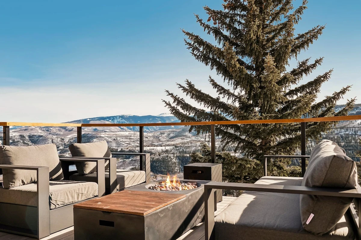 Beautiful Alpine Retreat: Hot Tub, Sauna, 360 Views property photo 5