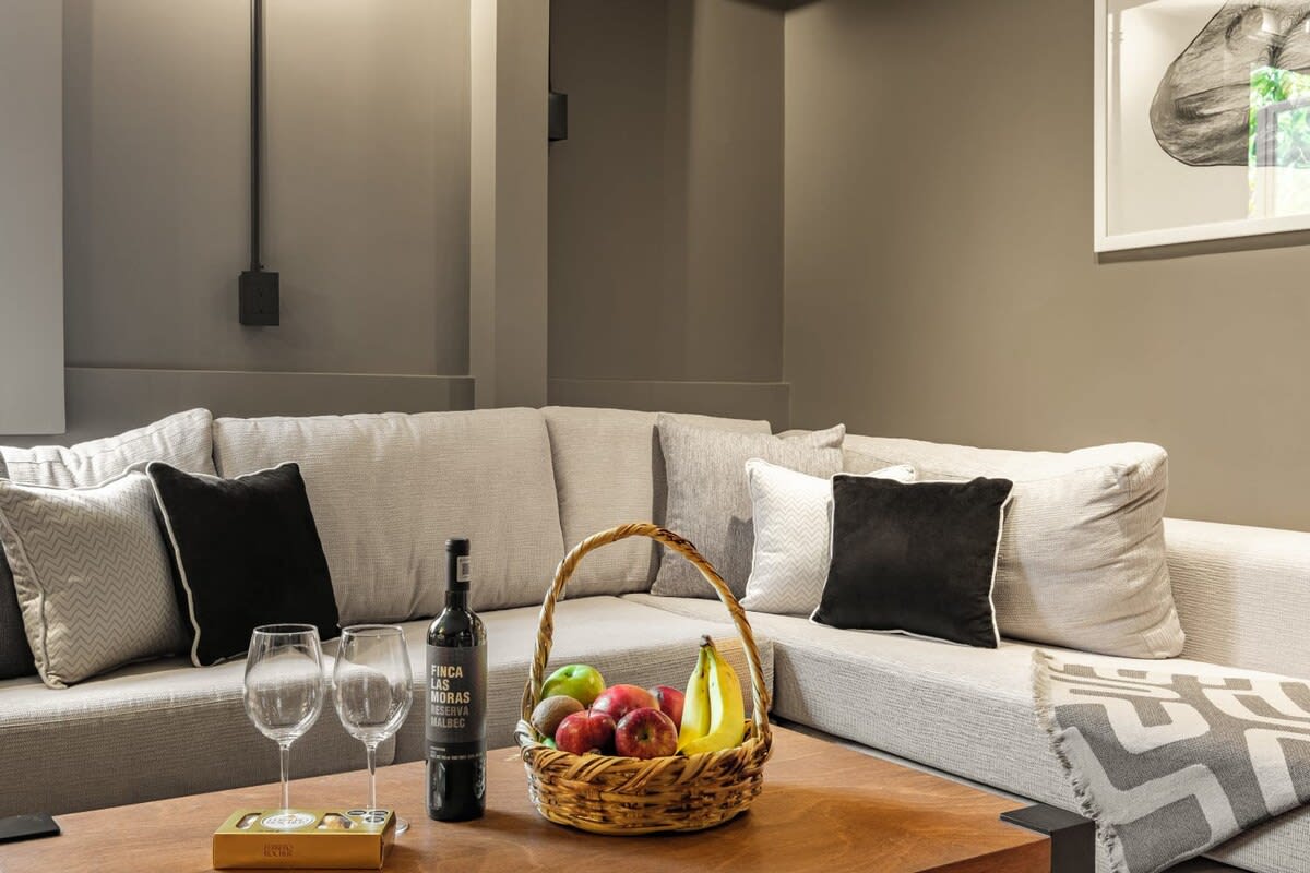 2Bdrm with Private Rooftop Terrace property photo 3