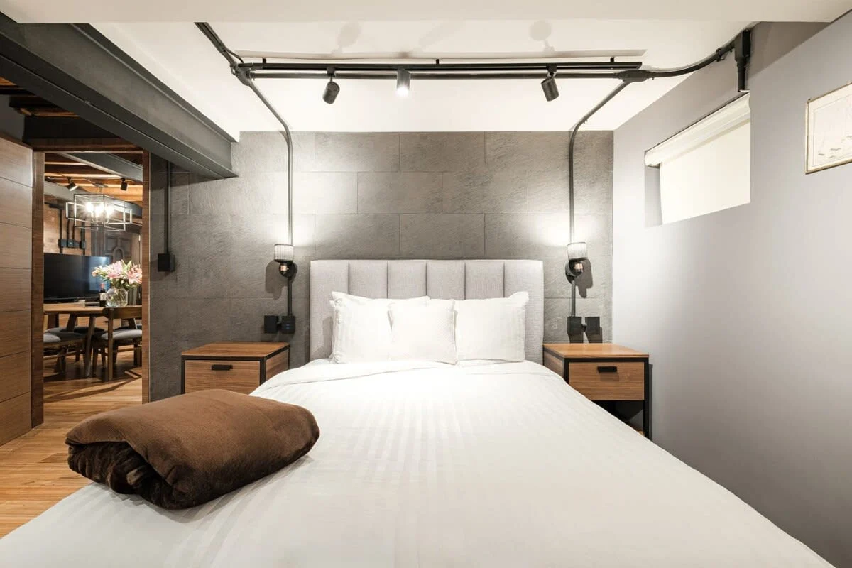 Bedroom image 1