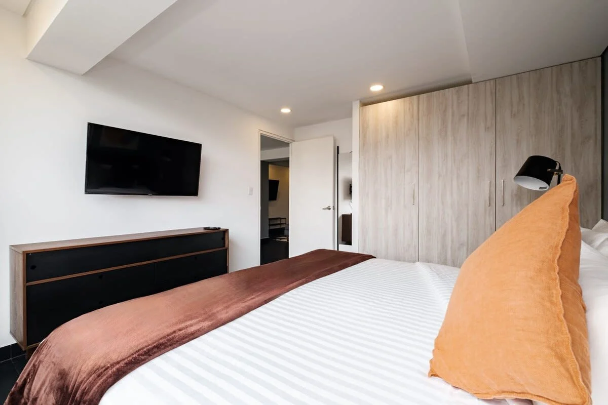 Bedroom image 1