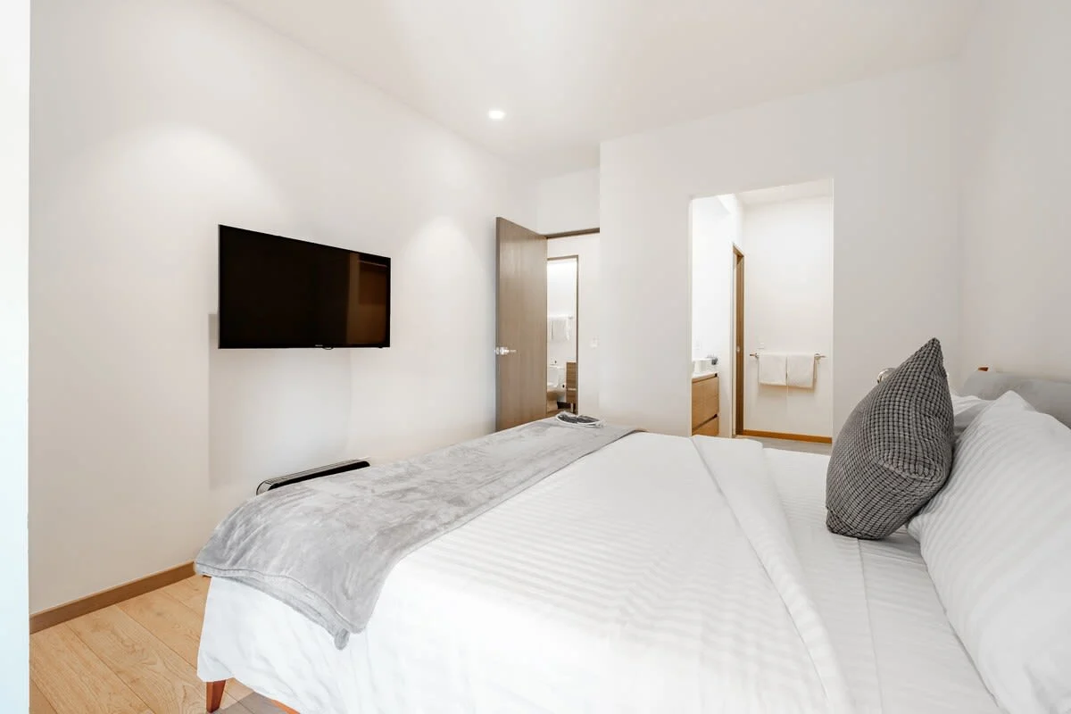 Bedroom image 1
