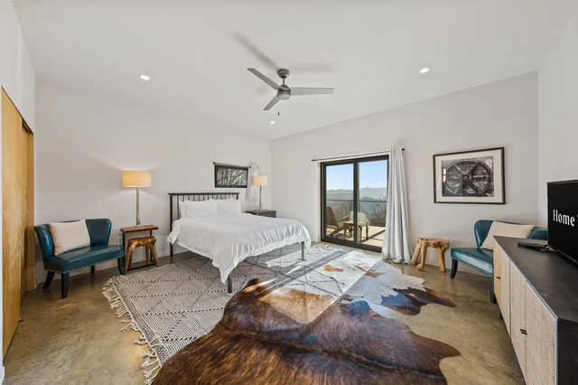 Bedroom image 1