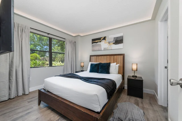 Bedroom 1 image 1