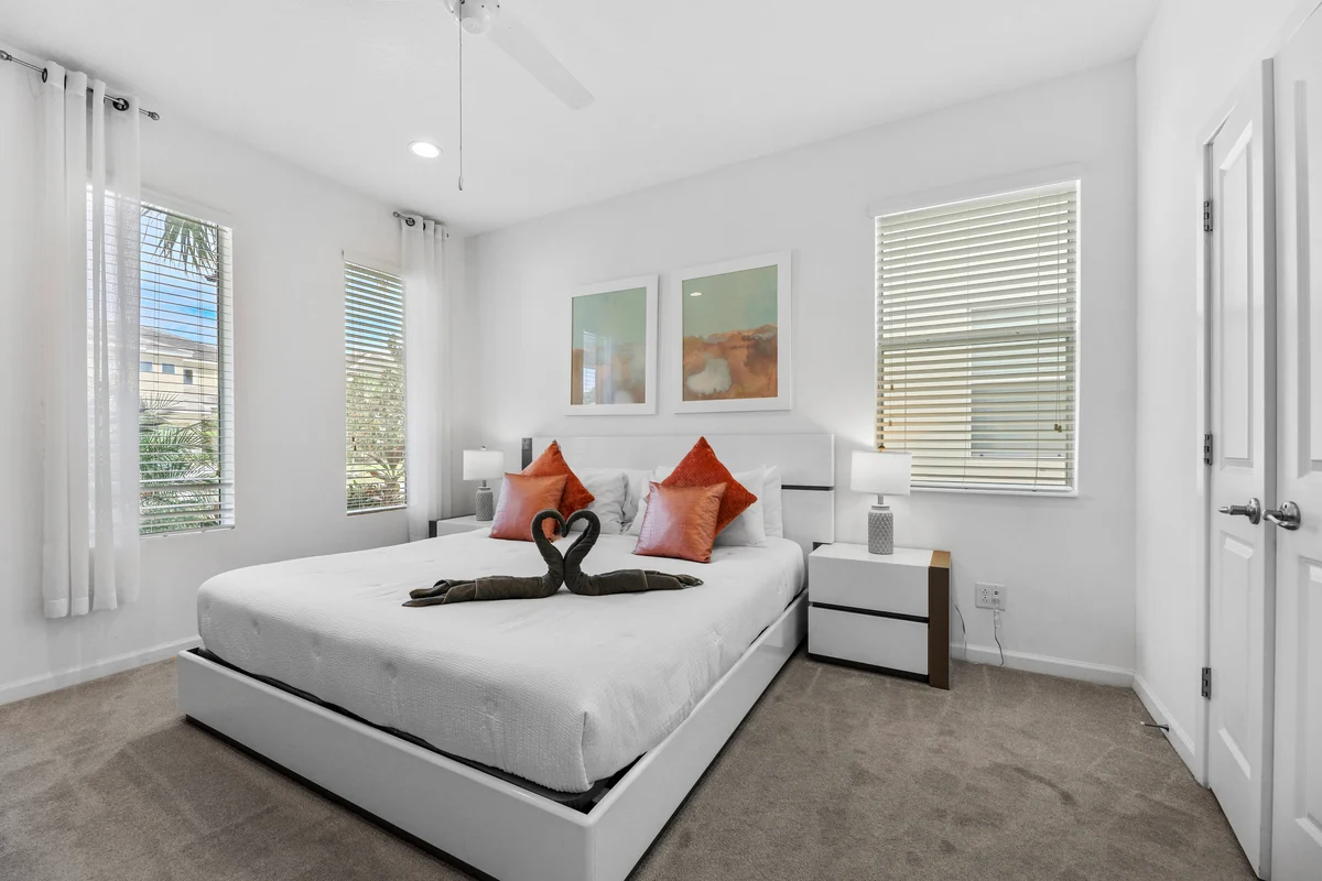 Bedroom 1 image 1