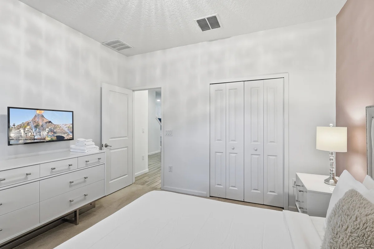 Large Home, Prime Location Orlando property photo 5