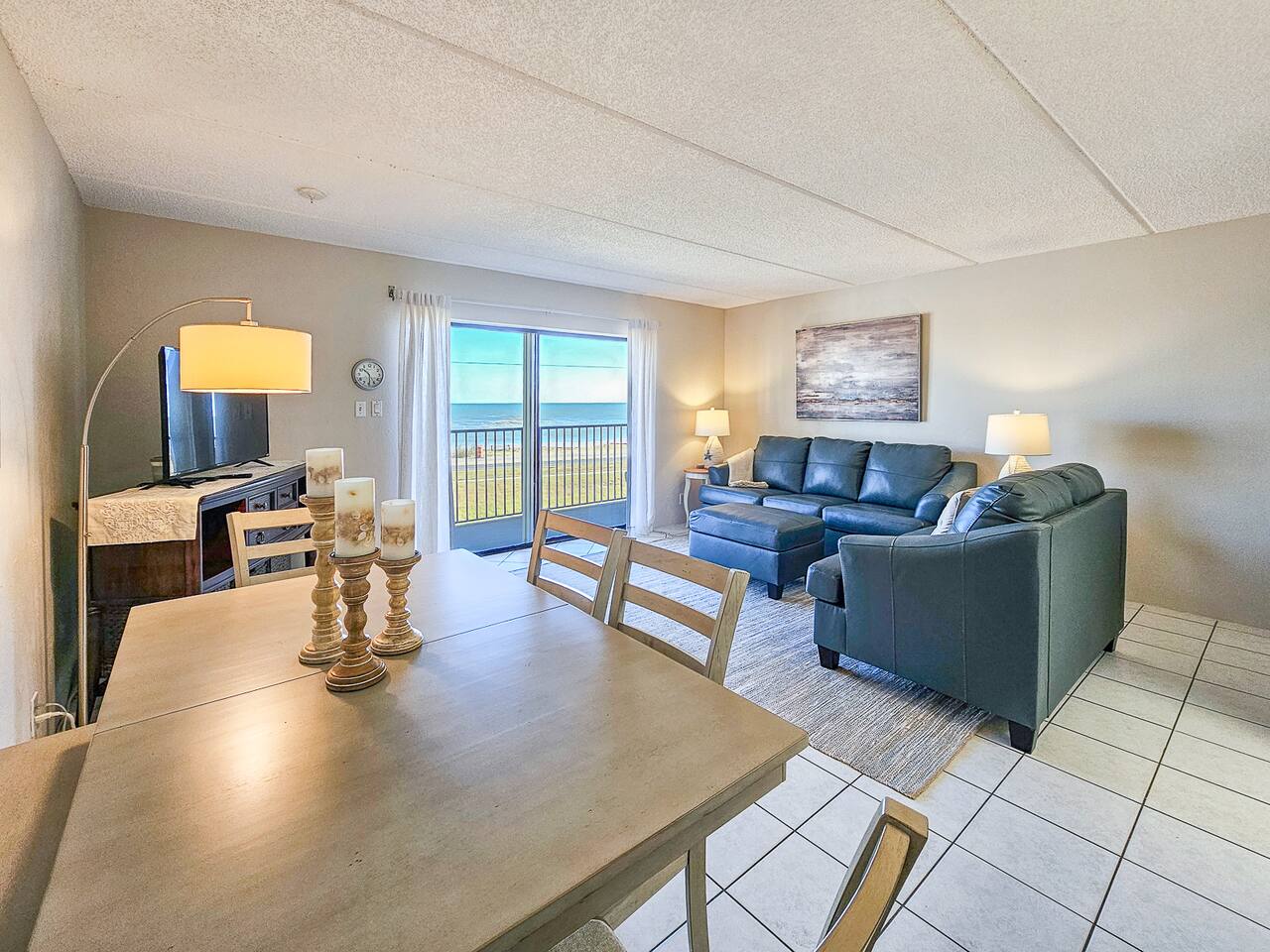 Spacious Ormond Oceanfront 3 bedroom Condo