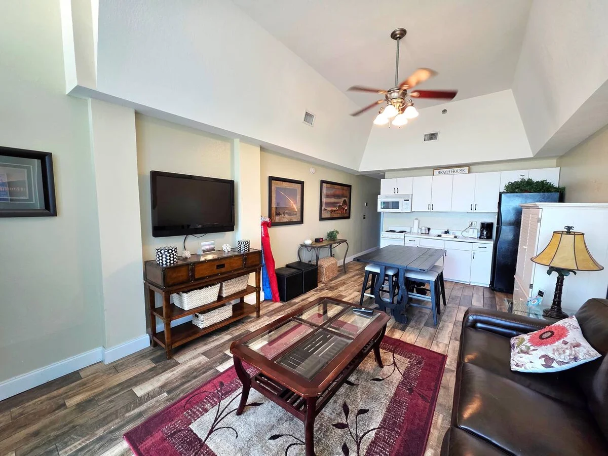 Wake Up To Waves Direct Oceanfront, 1st Floor property photo 3