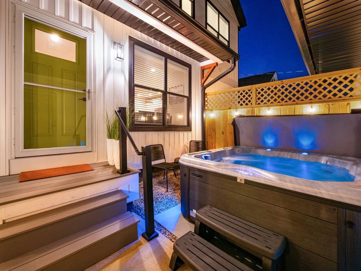 Buckeye South, Modern Home w/ Hot Tub property photo 5
