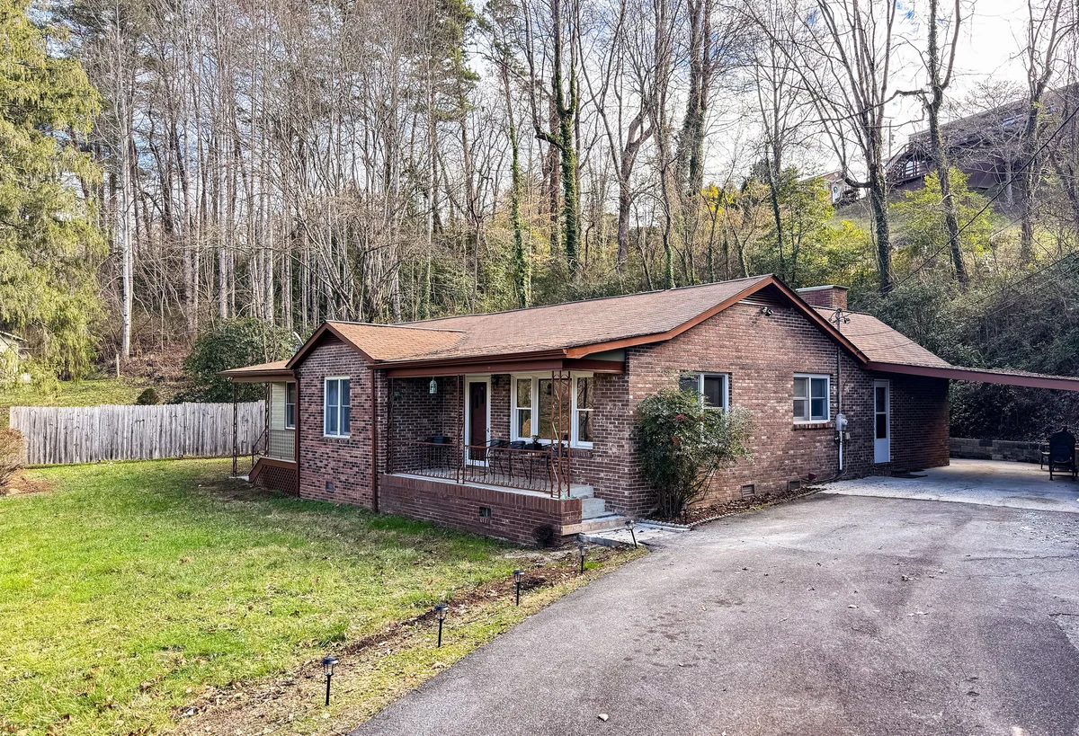 Bryson City Bungalow property photo 2