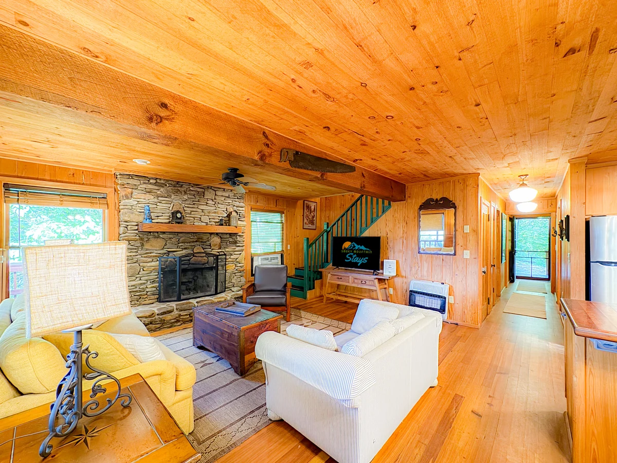 Buffalo Creek Chalet property photo 5