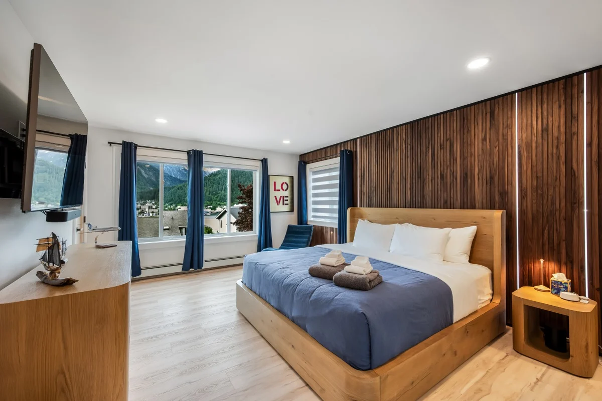 Luxury, Family Friendly, Panoramic View, Magical Mountain Retreat property photo 4