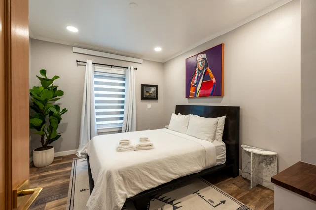 Bedroom 1 image 1