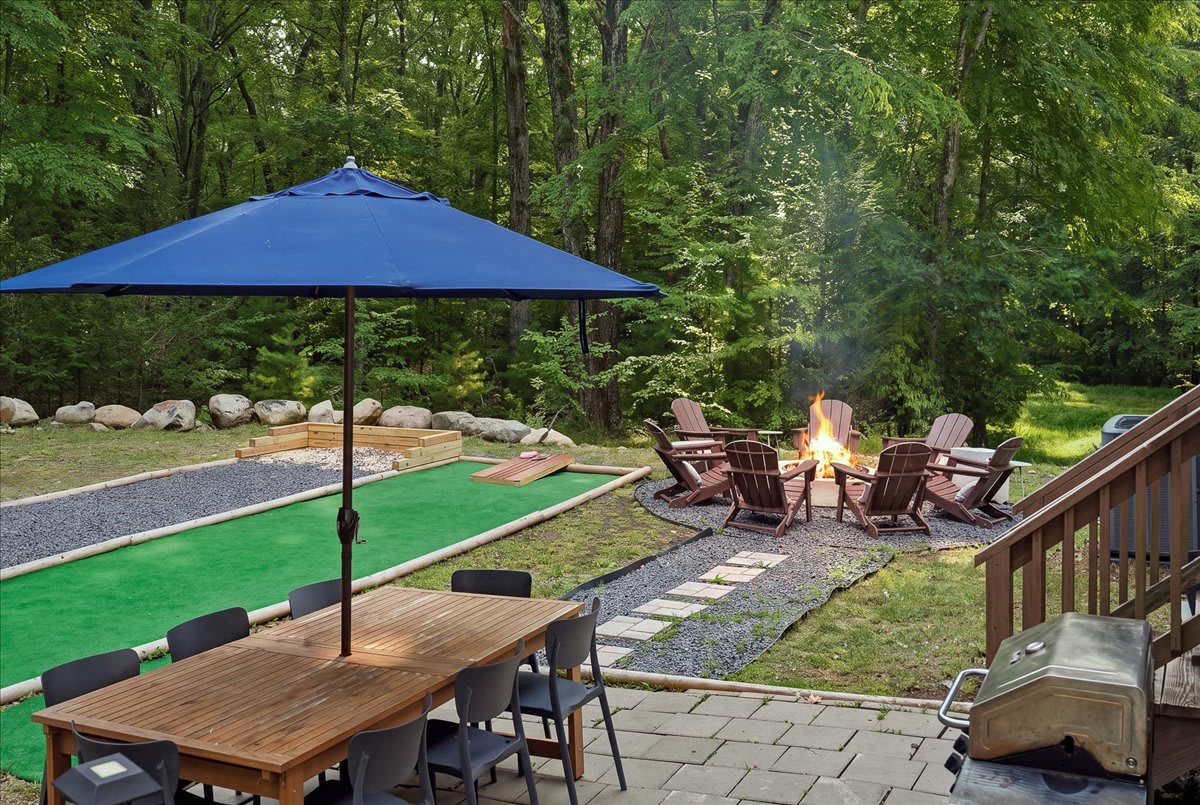 Epic Poconos Pad: Pool, Hot Tub, Gym, Golf Sim property photo 3