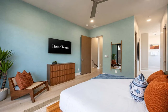Bedroom image 1