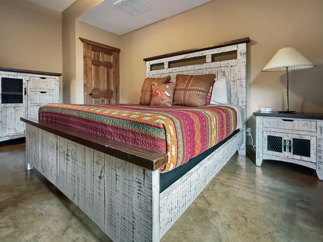 Bedroom image 1
