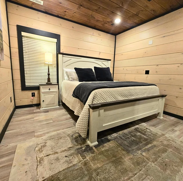 Bedroom 5 image 1