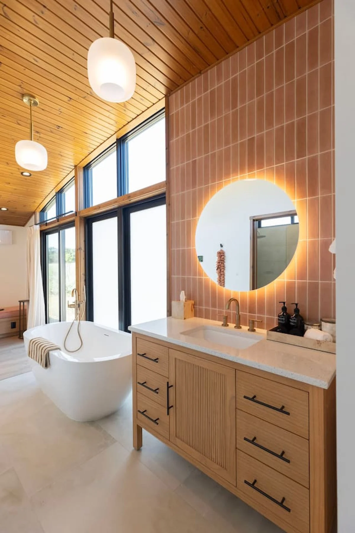 Cascade, Serene Villa with Private Hot Tub property photo 2