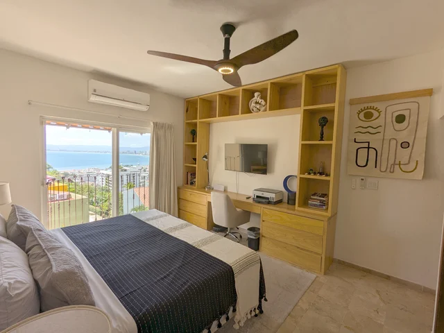 Bedroom 1 image 1