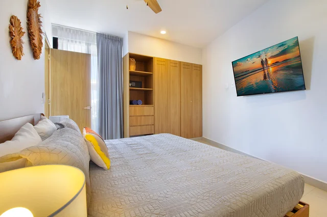 Bedroom 3 image 1