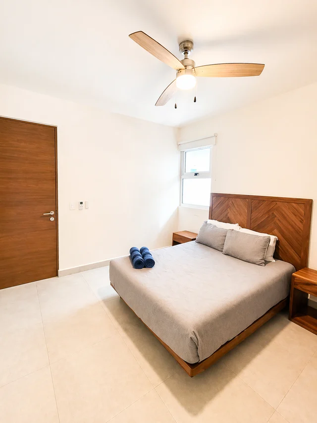 Bedroom 1 image 1