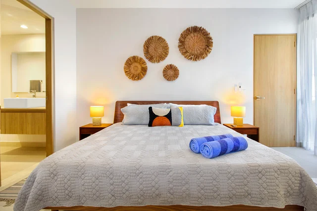Bedroom 1 image 1
