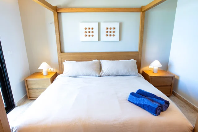 Bedroom 1 image 1