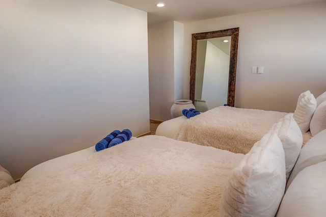Bedroom 3 image 1