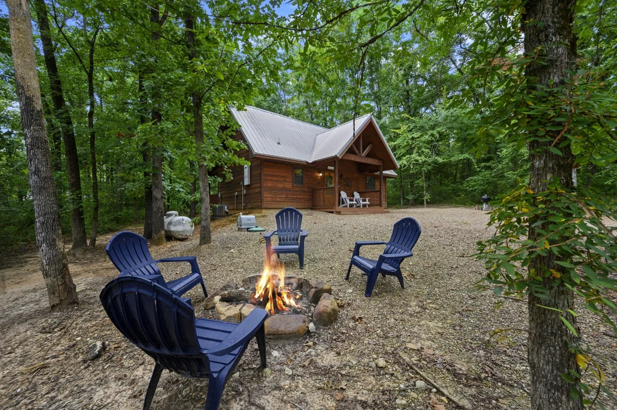 Knockin’ Boots Cabin, Private Hot Tub + Fire Pit, Secluded Broken Bow property photo 4