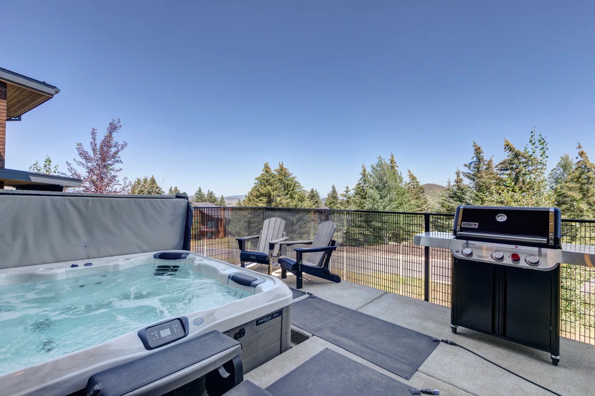 Canyons Edge property photo 5