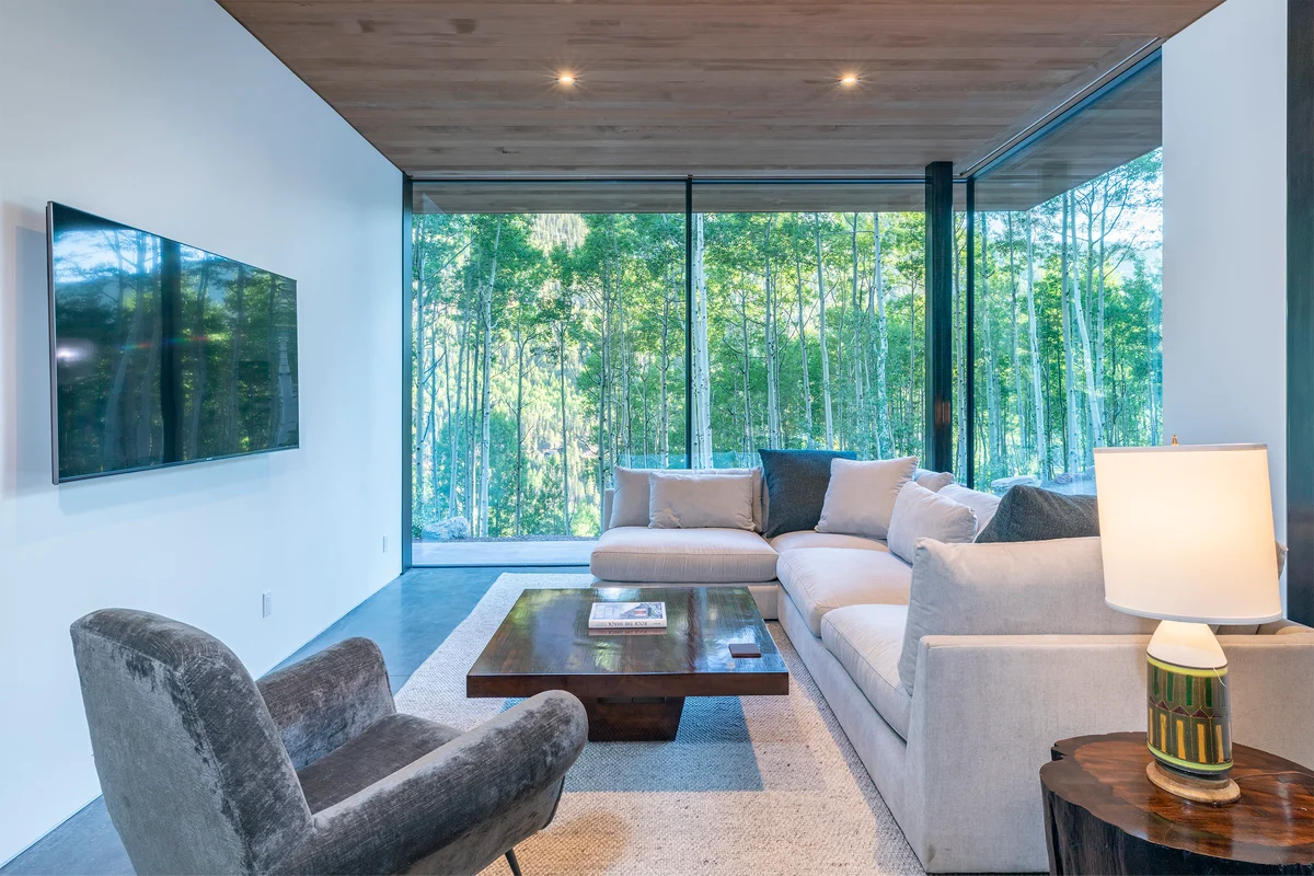 Seamless Edge property photo 4