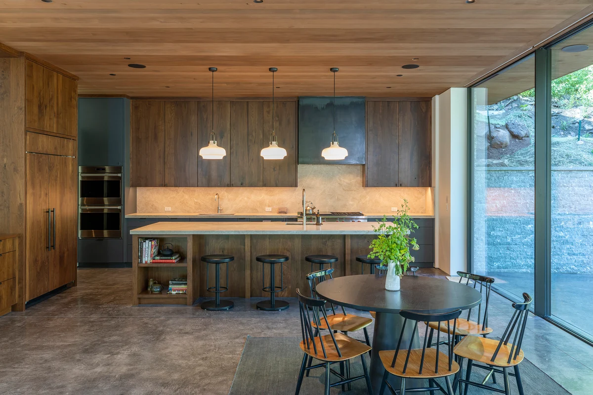 Seamless Edge property photo 3