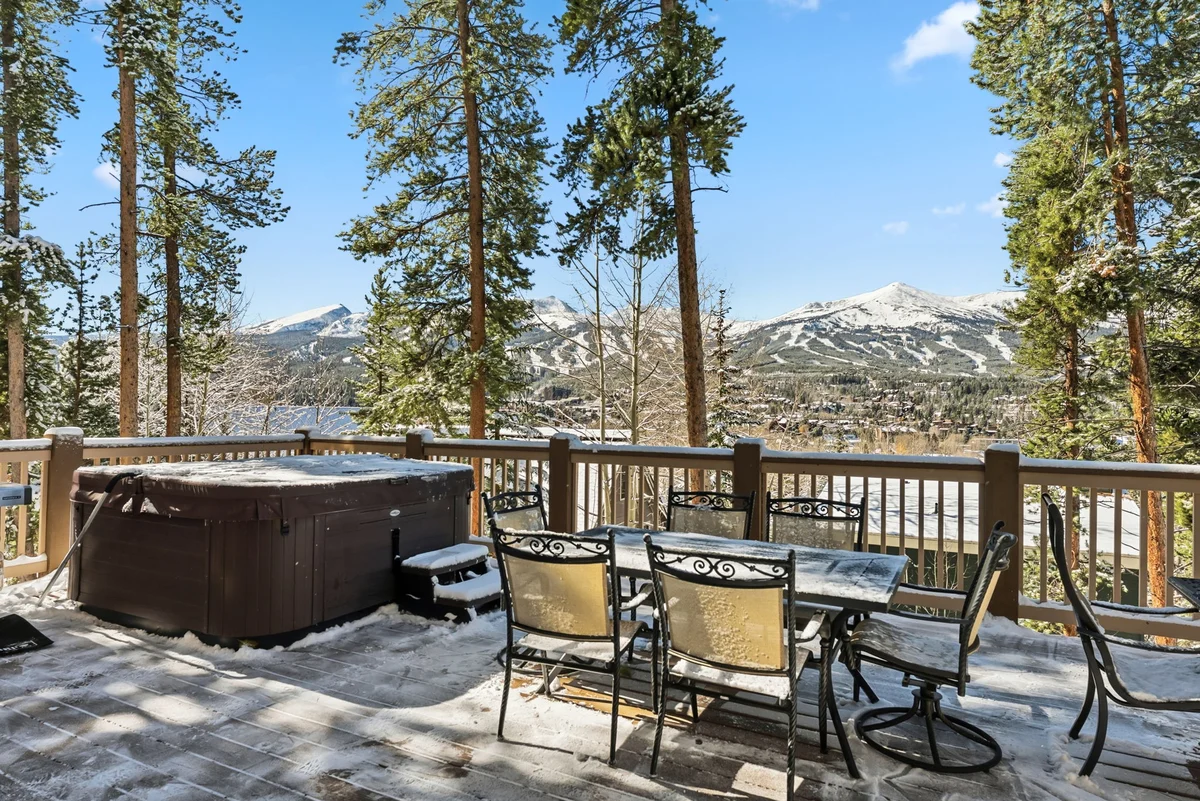 Aspenglow Chalet Above Downtown property photo 4