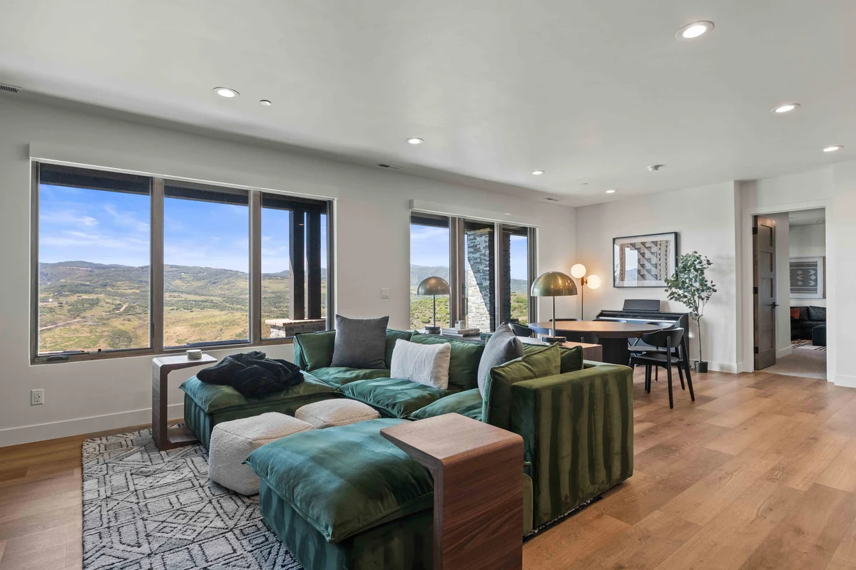Promontory Estate property photo 4