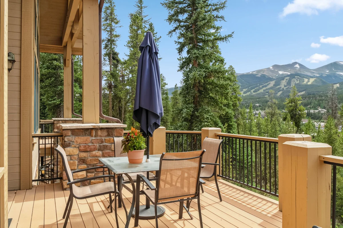 Mont Vista Chateau property photo 5