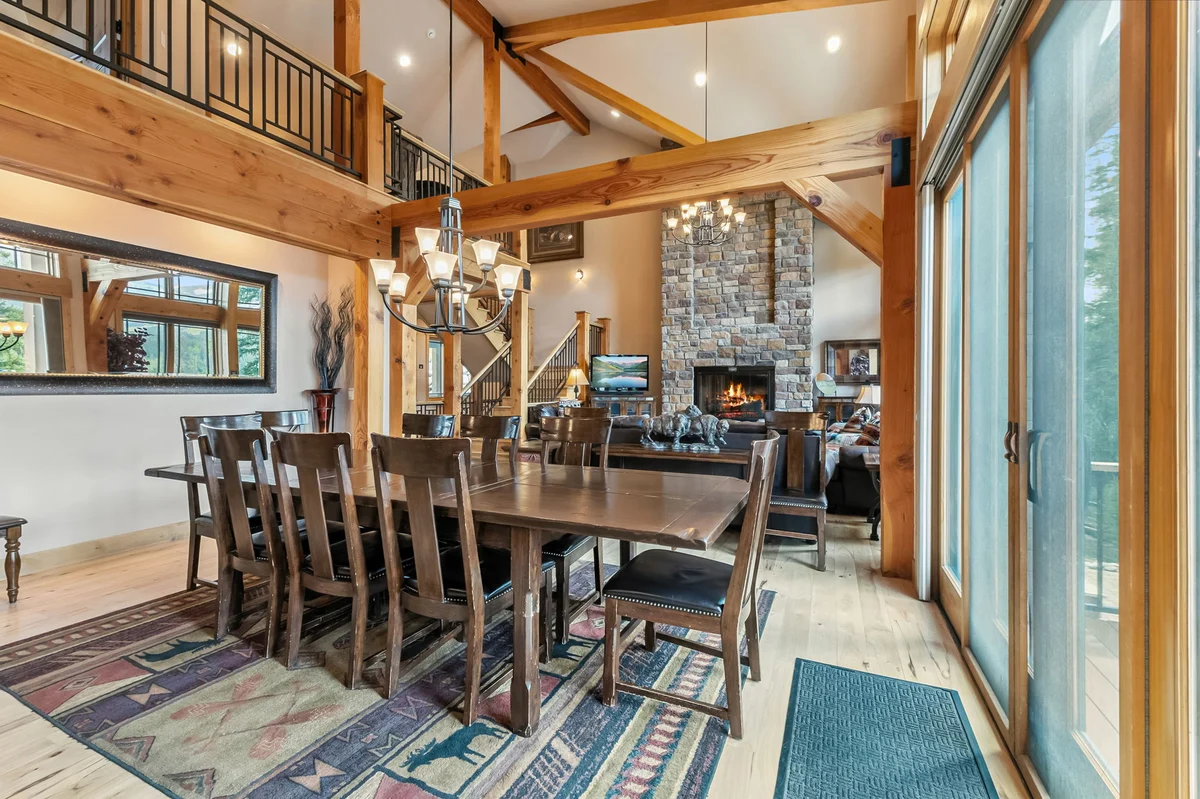 Mont Vista Chateau property photo 3