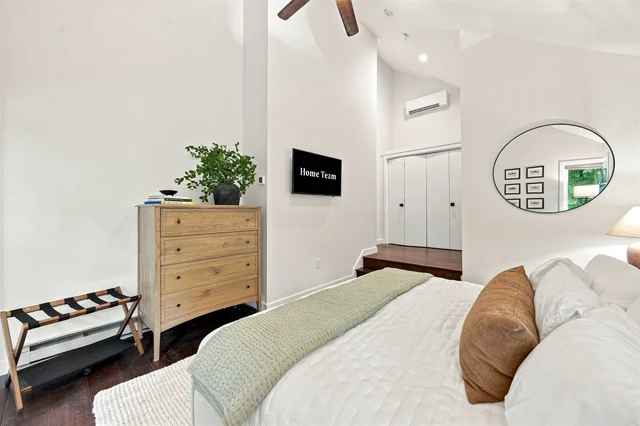Bedroom image 1