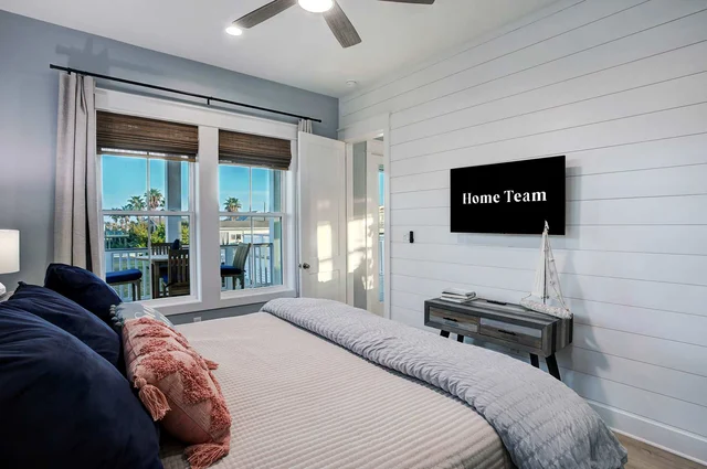 Bedroom image 1
