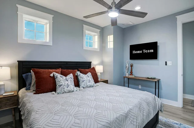 Bedroom image 1