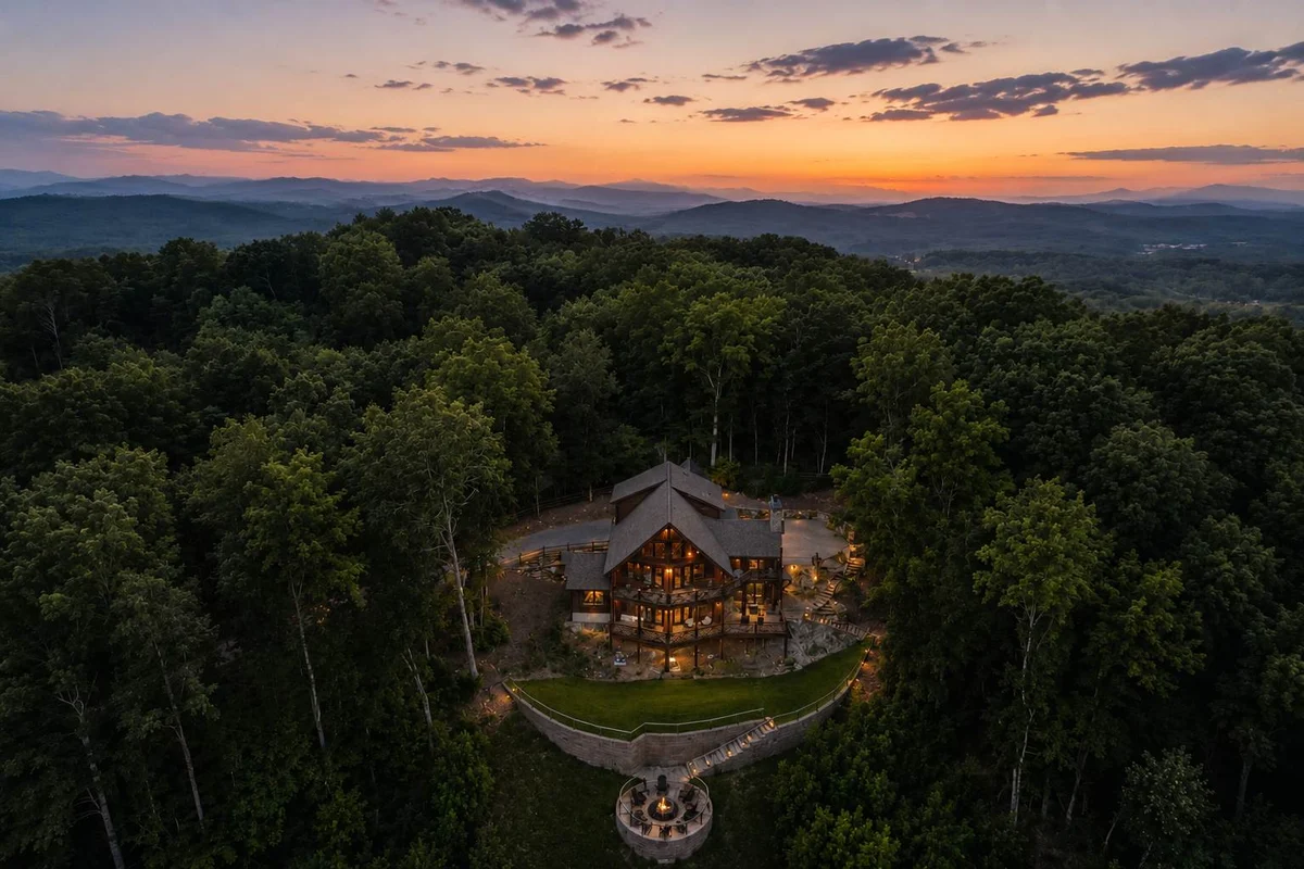Epic Mtn Views, Hot Tub, Fire Pit property photo 3