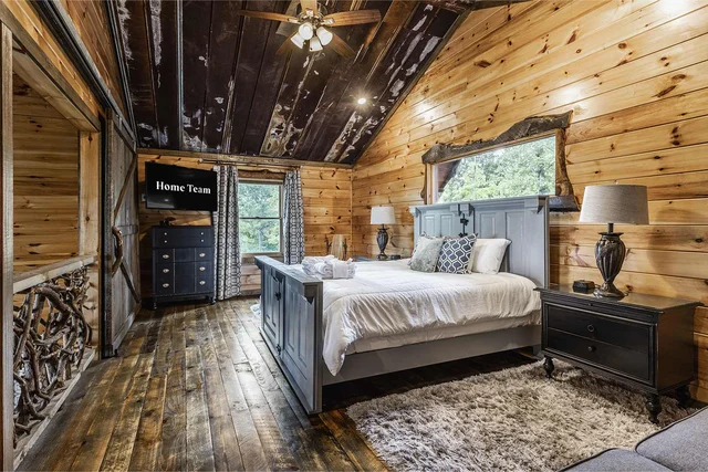 Bedroom image 1